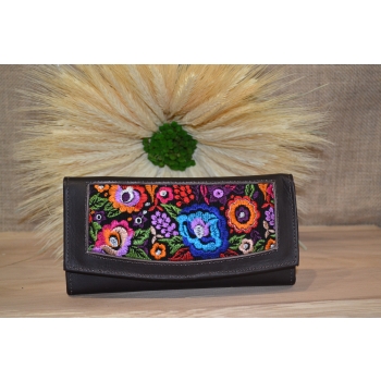 Portfel duży skórzany ciemnobrązowy z etnicznym kolorowym haftem .